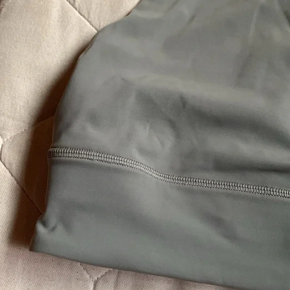 Women's Lululemon Energy Sports Bra High Neck Long Line Tough Size 4 B/C Cup - Picture 3 of 8